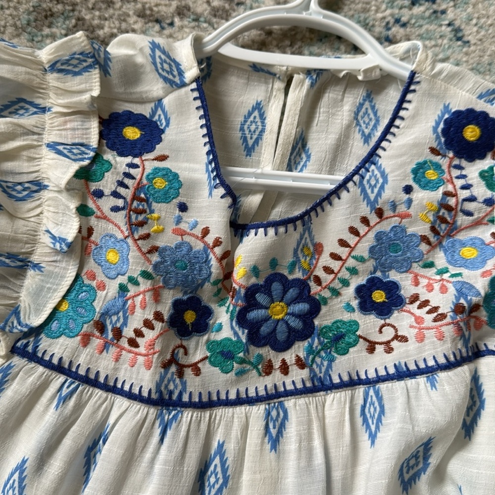 ❤️Floral Embroidered Ruffle Sleeve Top ❤️ - Picture 8 of 8